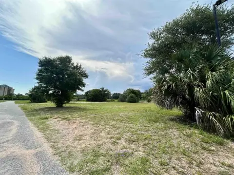 Pensacola Land Near Waterfront