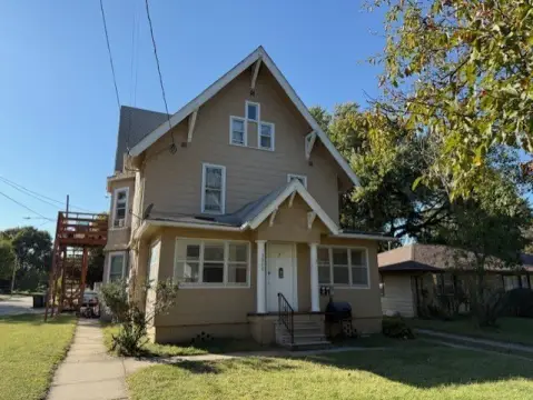 Income-Generating Triplex with Garage