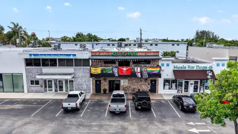 Bar and Lounge with 4COP License