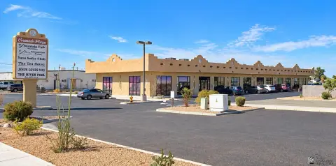 Multi-Tenant Mixed-Use Building