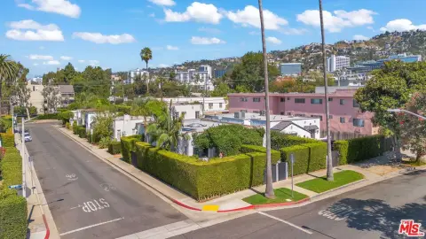 Corner-Lot Quadplex