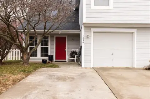 Liberty Duplex in Quiet Cul-de-Sac