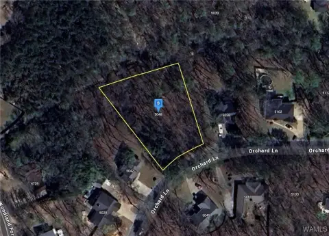 Oversized Lot in Woodland Forest