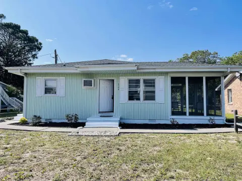 North Myrtle Beach Triplex Opportunity