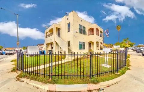Multi-Unit Property in Los Angeles