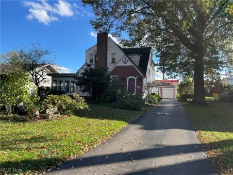 Boardman Duplex: Investment Opportunity