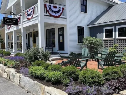 Historic Wolfeboro Restaurant and Apartments