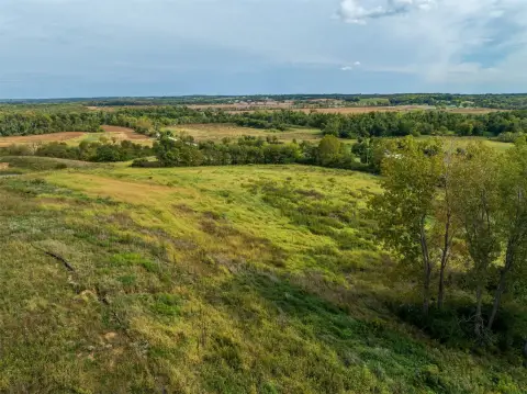 Picture of Agricultural land / Farmland at 1 Border, Norwalk, IA
