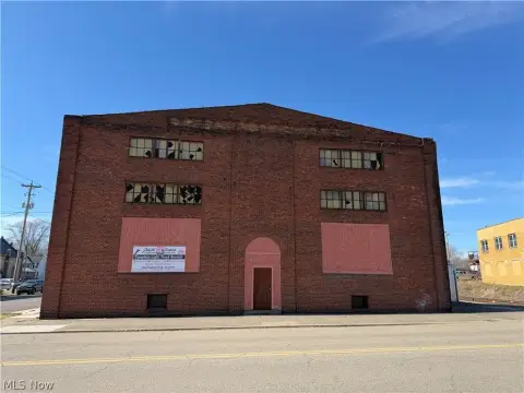 Uhrichsville Warehouse with Flexible Space