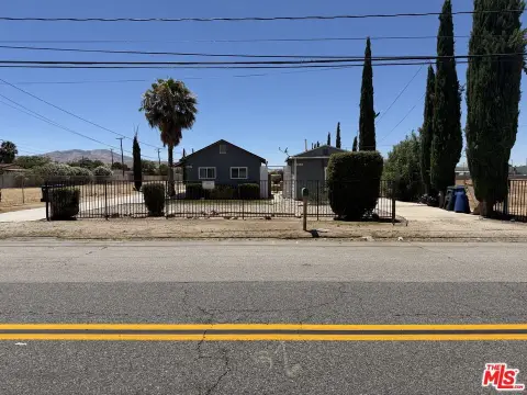 Picture of Duplexes at 38617 9th St, Palmdale, CA