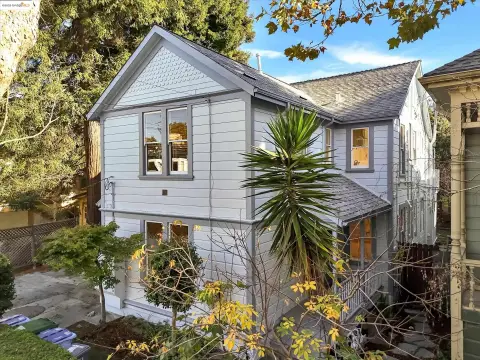 Updated Victorian Duplex in Berkeley