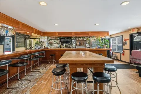 Conventional Restaurant with Patio