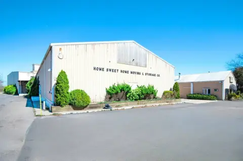 Wainscott Warehouse Facility on Montauk Highway