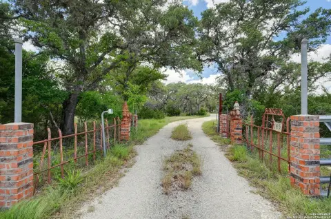 Boerne Land with Mature Trees