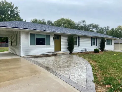 Grain Valley Duplex on Double Lot