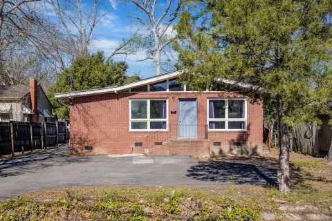 Renovated Duplex Near Columbus Country Club