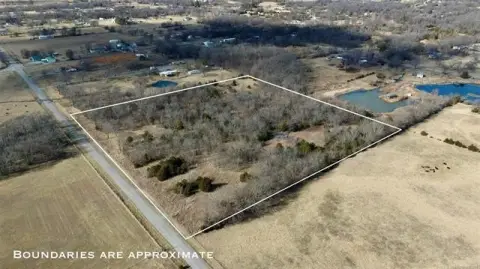 10 Acres Homesite in Chouteau, OK