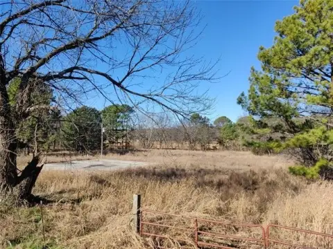7.19 Acres in Woodall, OK