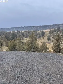 Terrebonne Land: Vineyard Community Homesite