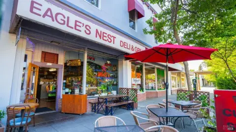 Deli and Grill Restaurant with Patio Seating