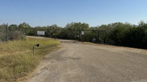 Moore, TX Land with Wildlife