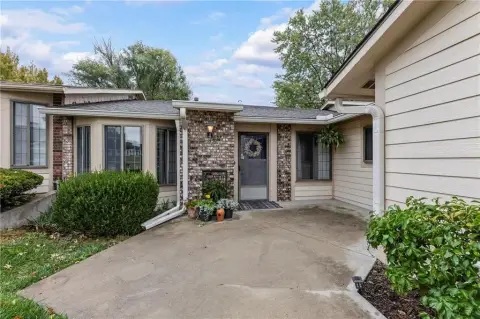 Updated Duplex in Senior Community