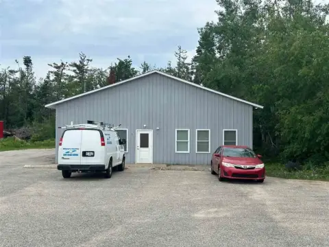 Versatile Commercial Building in Petoskey
