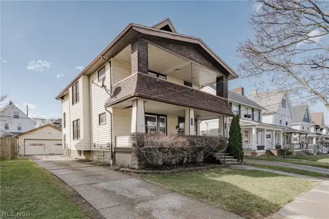 Lakewood Duplex: Investment Opportunity