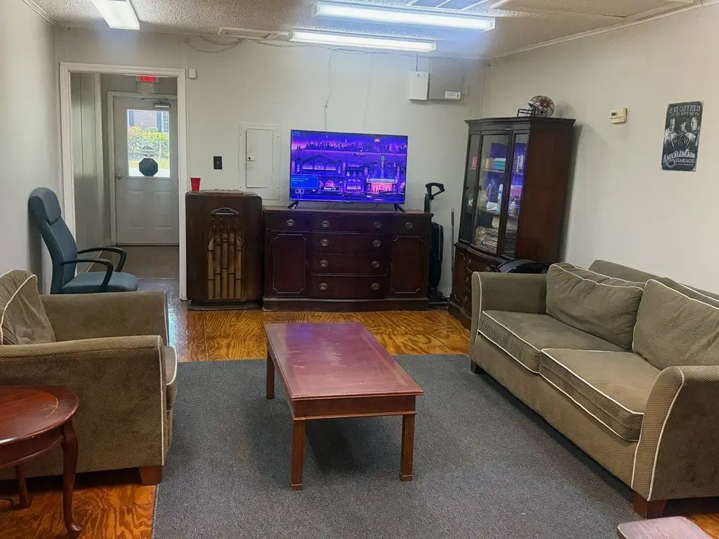Picture 4
