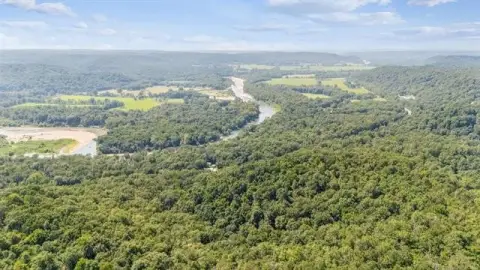 Unrestricted Land Overlooking Illinois River