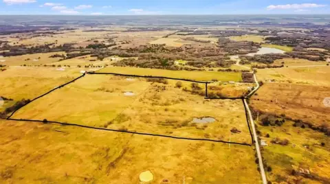 60+ Acre Ranch in Barry, TX