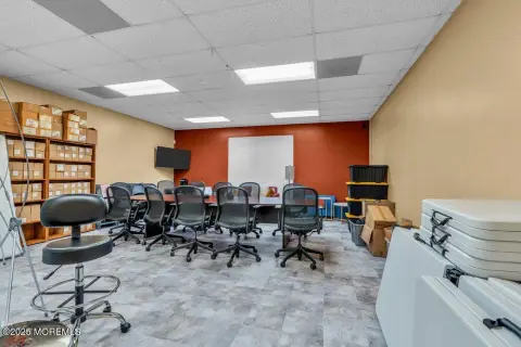 Aberdeen Commercial Space for Lease