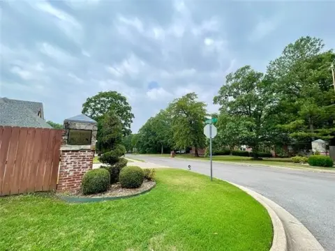 Residential Lot in Tahlequah, OK