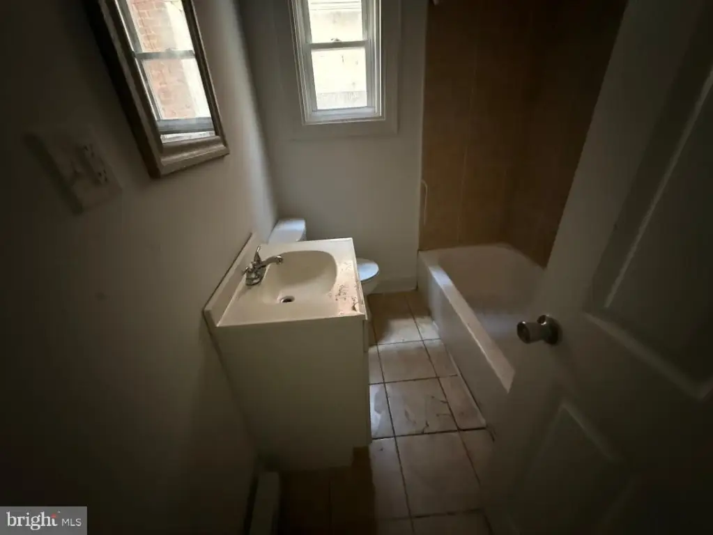 Picture 4
