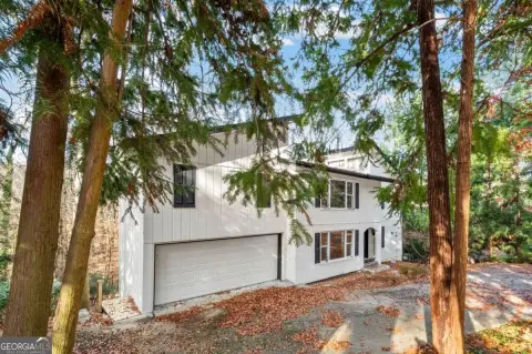 Buckhead Home on Nearly Acre