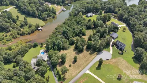 Lake Hickory Waterfront Building Opportunity