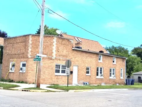 North Chicago Multifamily Property