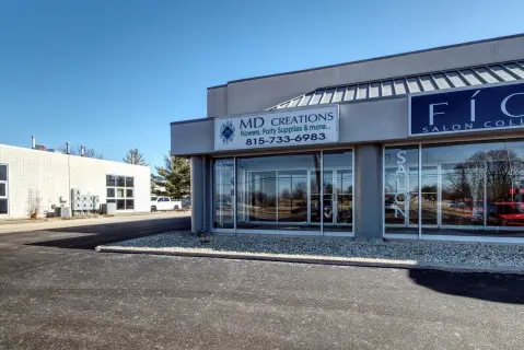 High-Traffic Commercial Property in Joliet