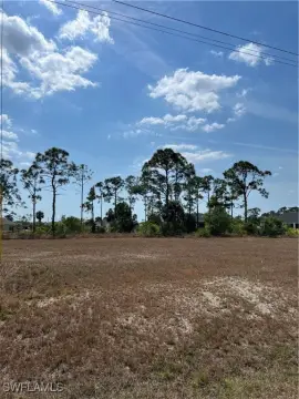 Residential Lot in Cape Coral