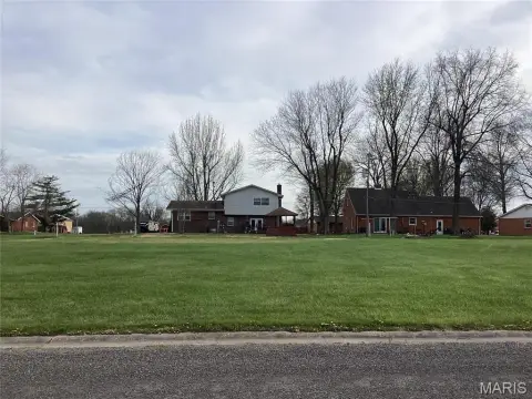 Residential Land in Freeburg, IL
