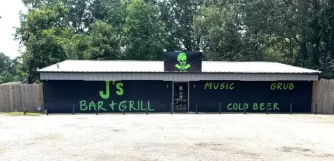 Thriving Bar on 1 Acre Lot