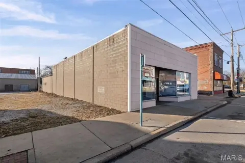 Alton Mixed-Use Commercial Opportunity