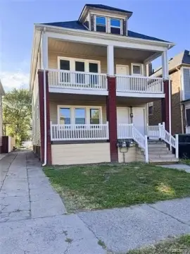 Updated Duplex Near Downtown Detroit