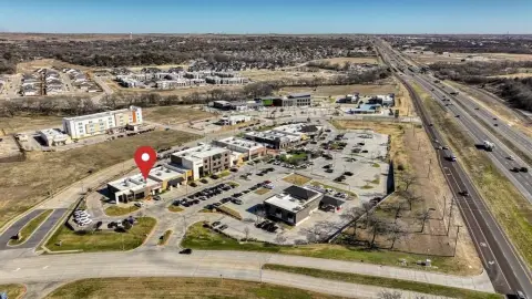 Willow Park Retail/Restaurant Space