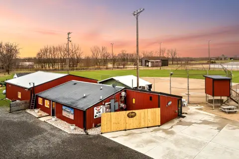 Restaurant and Bar with Banquet Room