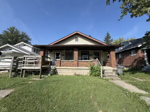 Single-Story Duplex with Basements