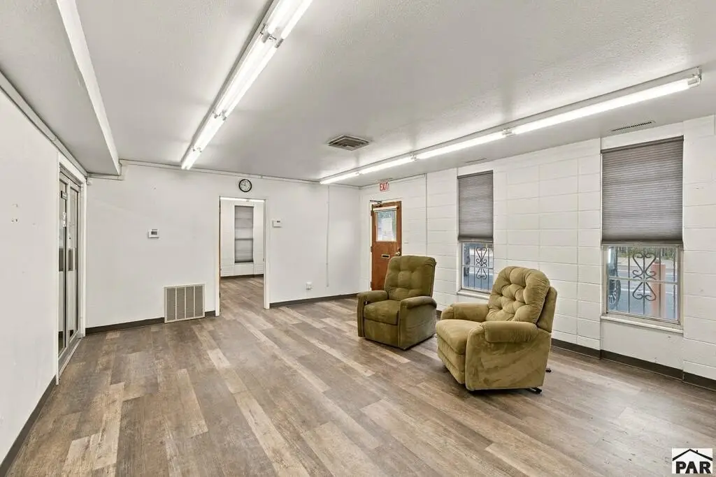 Picture 4
