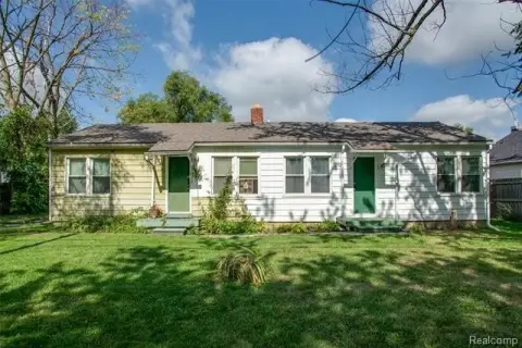 Triplex with New Roof
