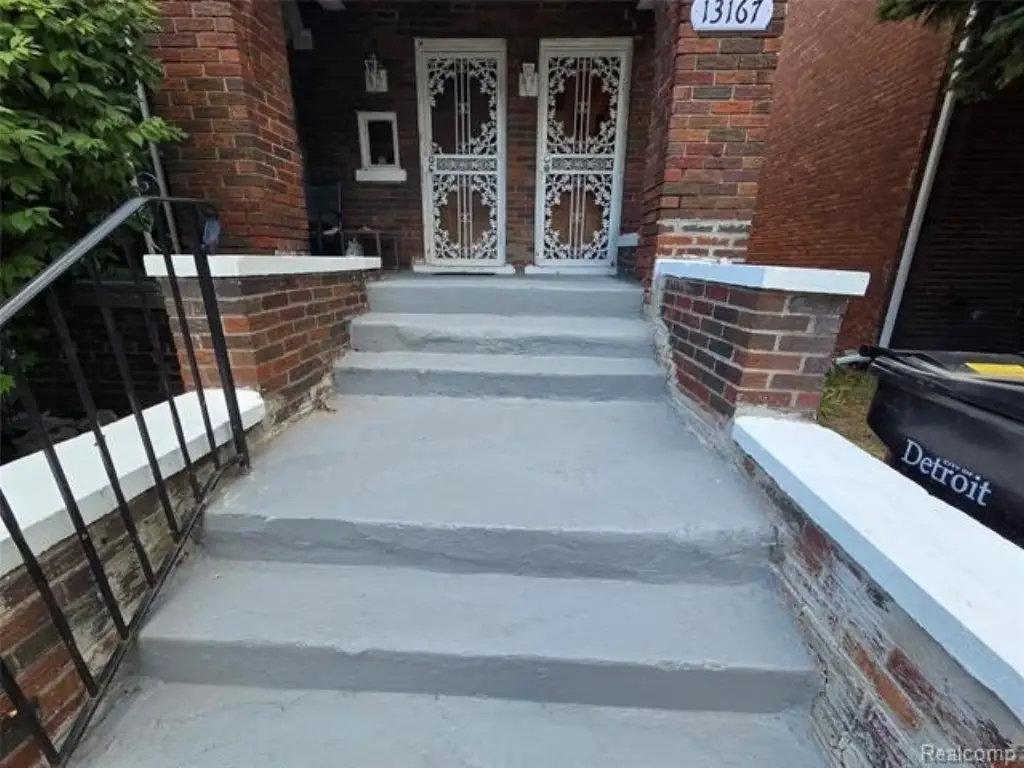 Picture 3