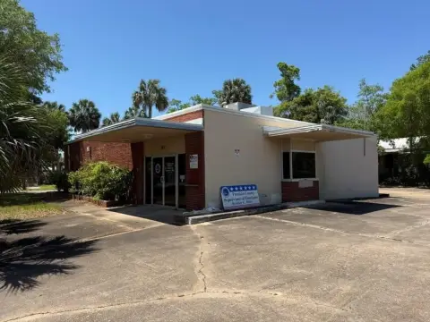 Downtown Apalachicola Commercial Building